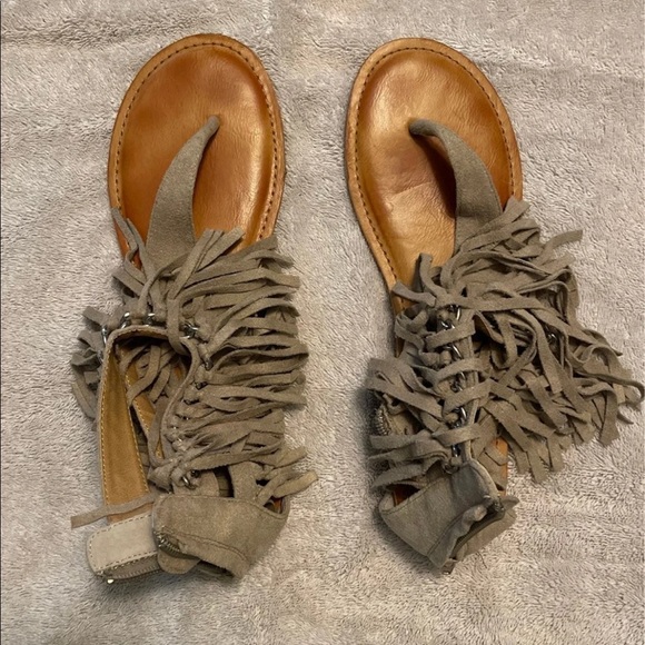 Womans size 10 sandals - Picture 1 of 4